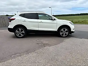 Used 2017 Nissan Qashqai N-Connecta White - Interior and Exterior details 8