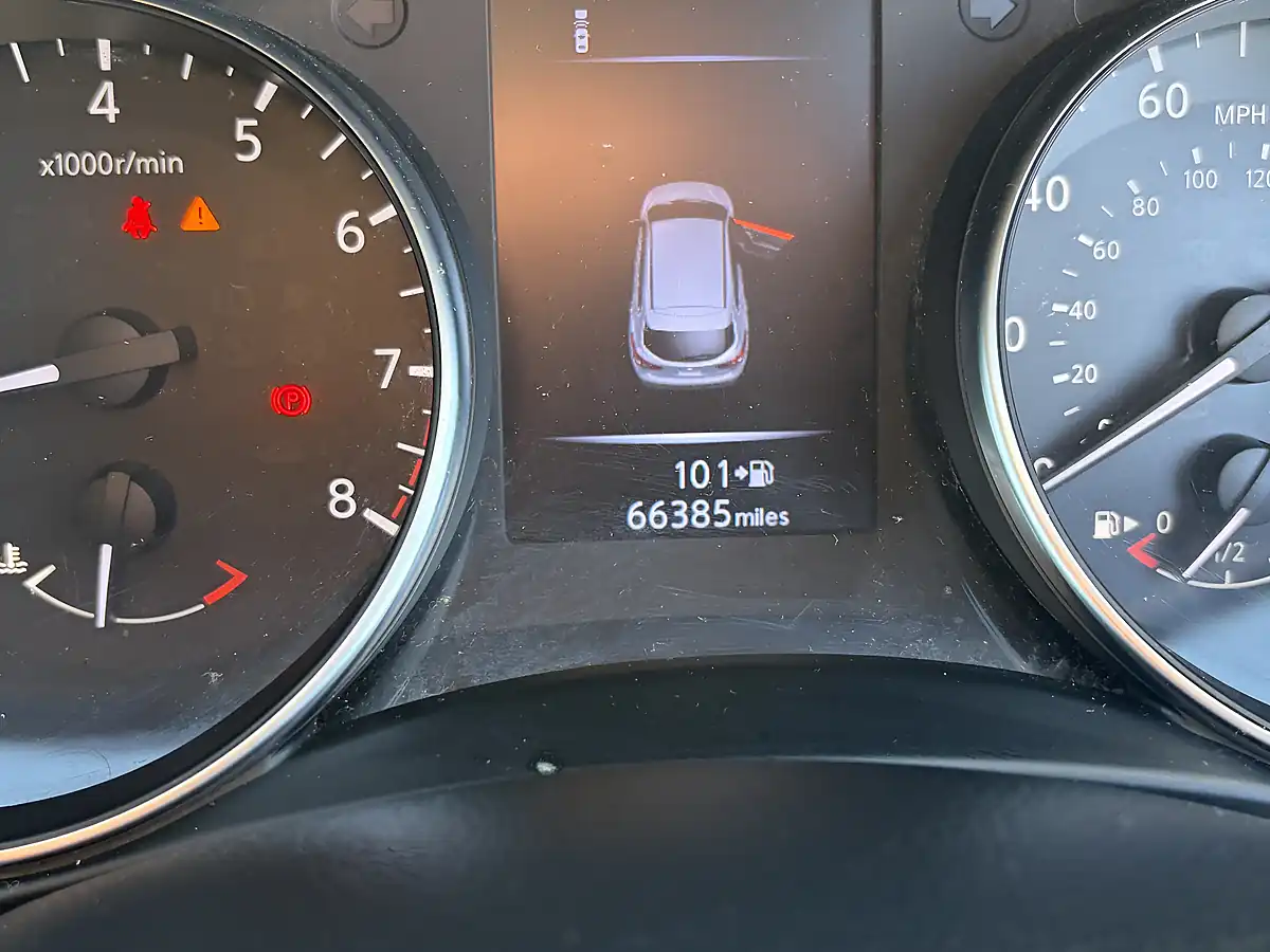 Used 2017 Nissan Qashqai N-Connecta White - Interior and Exterior details 15