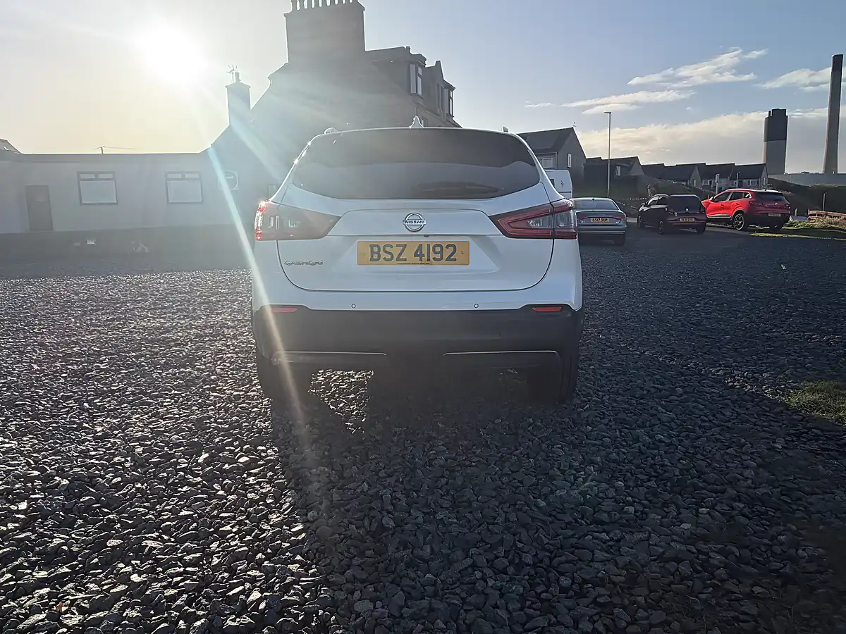 Used 2017 Nissan Qashqai N-Connecta White - Interior and Exterior details 6