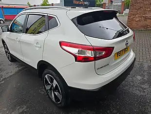 Used 2017 Nissan Qashqai N-Connecta White - Interior and Exterior details 3