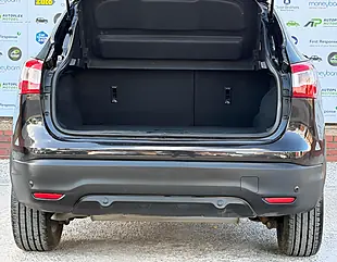 Used 2017 Nissan Qashqai N-Connecta Xtron Black - Interior and Exterior details 10