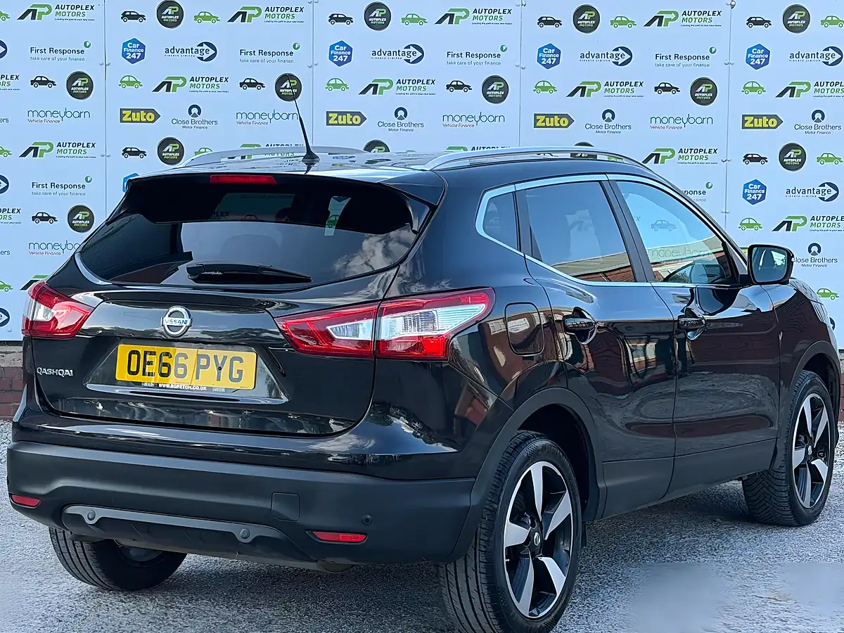 Used 2017 Nissan Qashqai N-Connecta Xtron Black - Interior and Exterior details 11