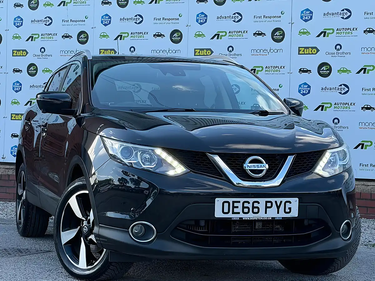 Used 2017 Nissan Qashqai N-Connecta Xtron Black - Interior and Exterior details 3