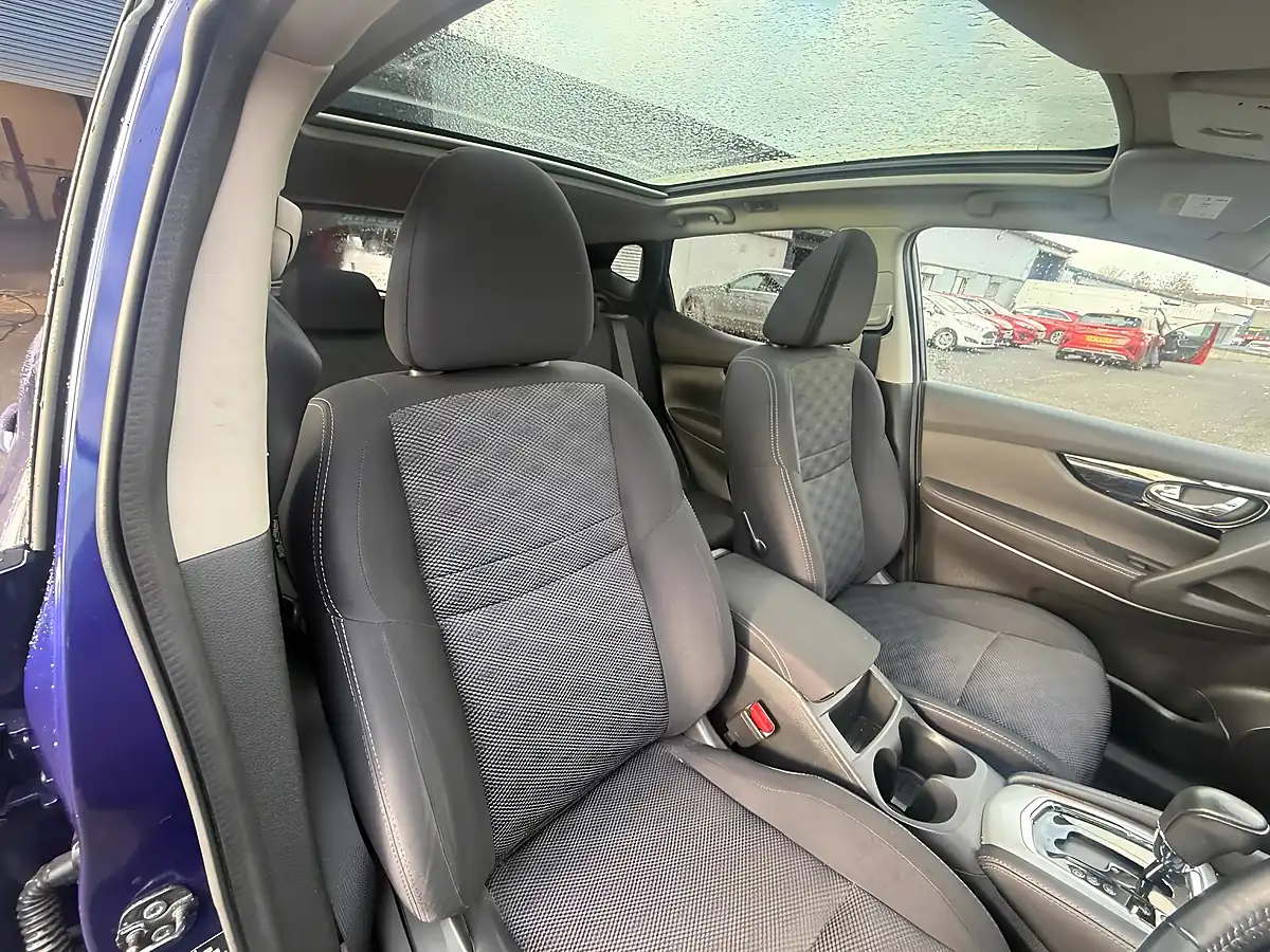 Used 2017 Nissan Qashqai N-Connecta Xtron Blue - Interior and Exterior details 13