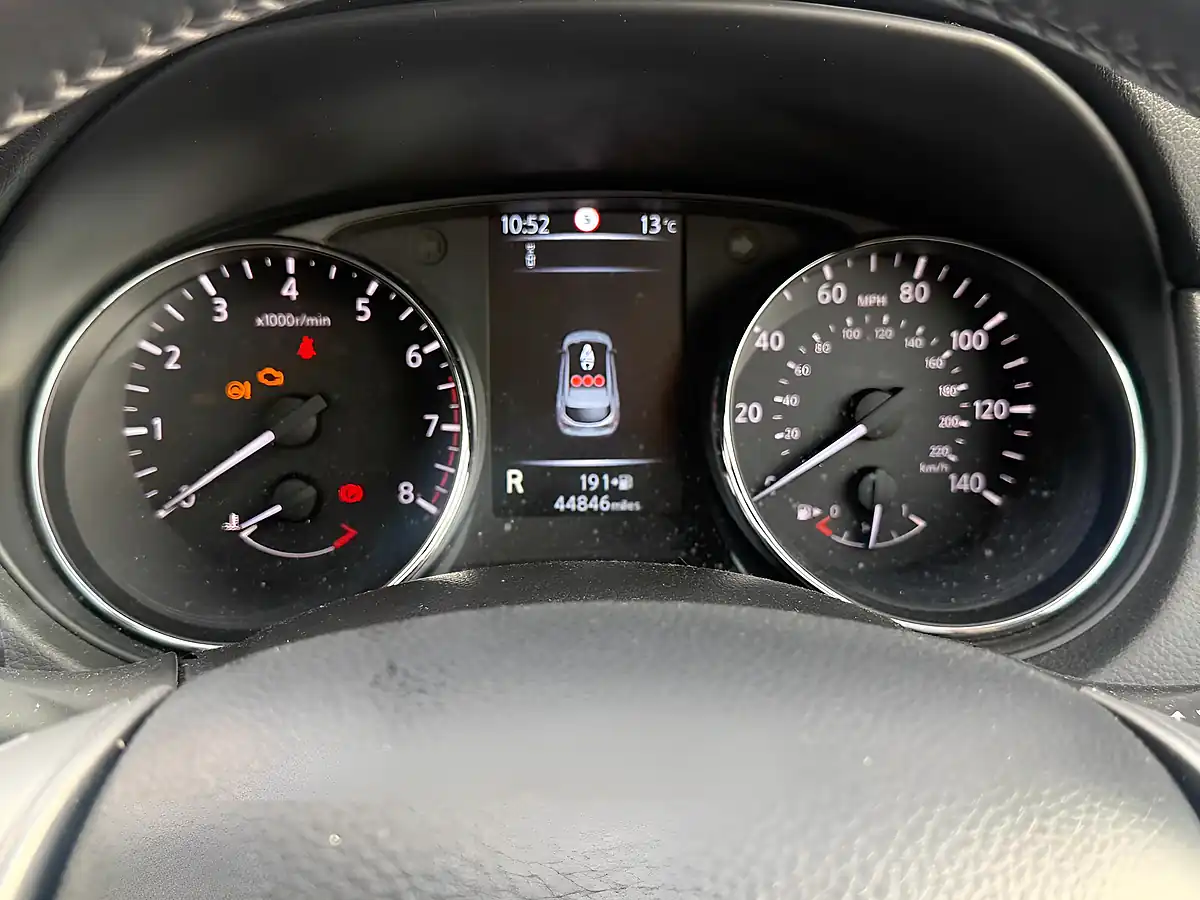 Used 2017 Nissan Qashqai N-Connecta Xtron Blue - Interior and Exterior details 14