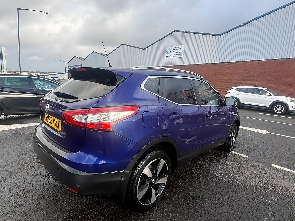 Used 2017 Nissan Qashqai N-Connecta Xtron Blue - Interior and Exterior details 5
