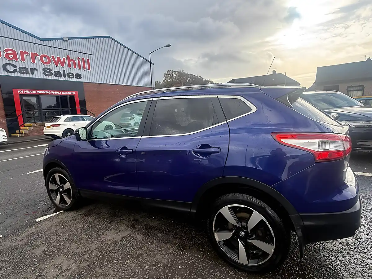 Used 2017 Nissan Qashqai N-Connecta Xtron Blue - Interior and Exterior details 8