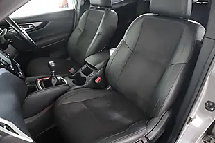 Used 2017 Nissan Qashqai N-Vision Silver - Interior and Exterior details 12