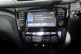 Used 2017 Nissan Qashqai N-Vision Silver - Interior and Exterior details 14