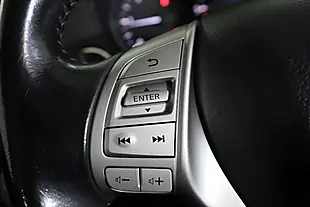 Used 2017 Nissan Qashqai N-Vision Silver - Interior and Exterior details 18
