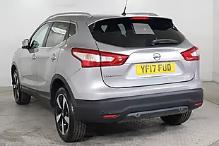 Used 2017 Nissan Qashqai N-Vision Silver - Interior and Exterior details 6