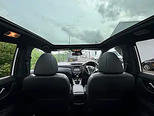 Used 2017 Nissan Qashqai N-Vision White - Interior and Exterior details 7