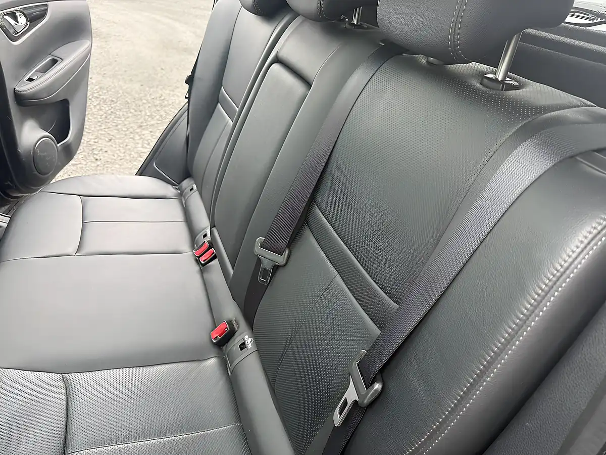 Used 2017 Nissan Qashqai Tekna Black - Interior and Exterior details 15