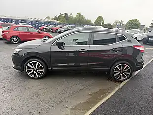 Used 2017 Nissan Qashqai Tekna Black - Interior and Exterior details 3