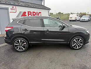 Used 2017 Nissan Qashqai Tekna Black - Interior and Exterior details 4