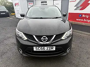 Used 2017 Nissan Qashqai Tekna Black - Interior and Exterior details 7