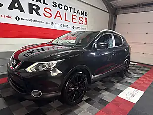 Used 2017 Nissan Qashqai Tekna Black - Interior and Exterior details 6