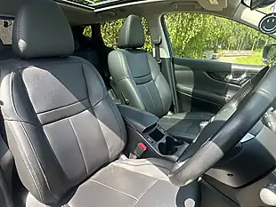Used 2017 Nissan Qashqai Tekna Black - Interior and Exterior details 18