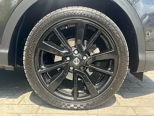 Used 2017 Nissan Qashqai Tekna Black - Interior and Exterior details 3