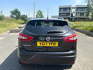 Used 2017 Nissan Qashqai Tekna Black - Interior and Exterior details 5