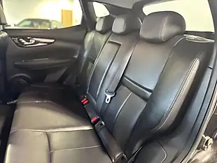Used 2017 Nissan Qashqai Tekna Black - Interior and Exterior details 10