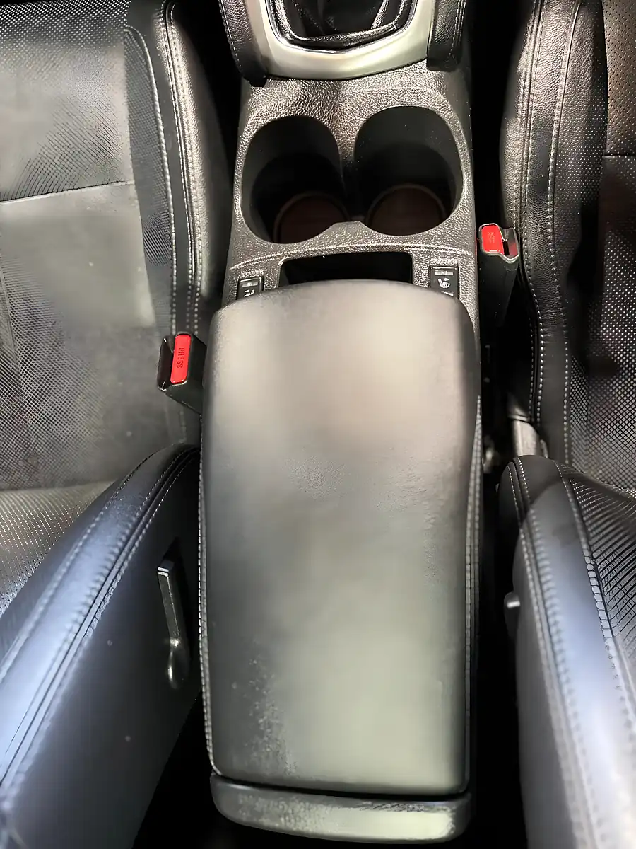 Used 2017 Nissan Qashqai Tekna Black - Interior and Exterior details 16
