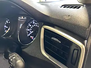Used 2017 Nissan Qashqai Tekna Black - Interior and Exterior details 17