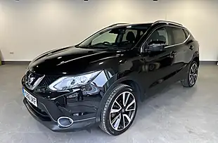 Used 2017 Nissan Qashqai Tekna Black - Interior and Exterior details 7