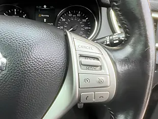 Used 2017 Nissan Qashqai Tekna Black - Interior and Exterior details 18