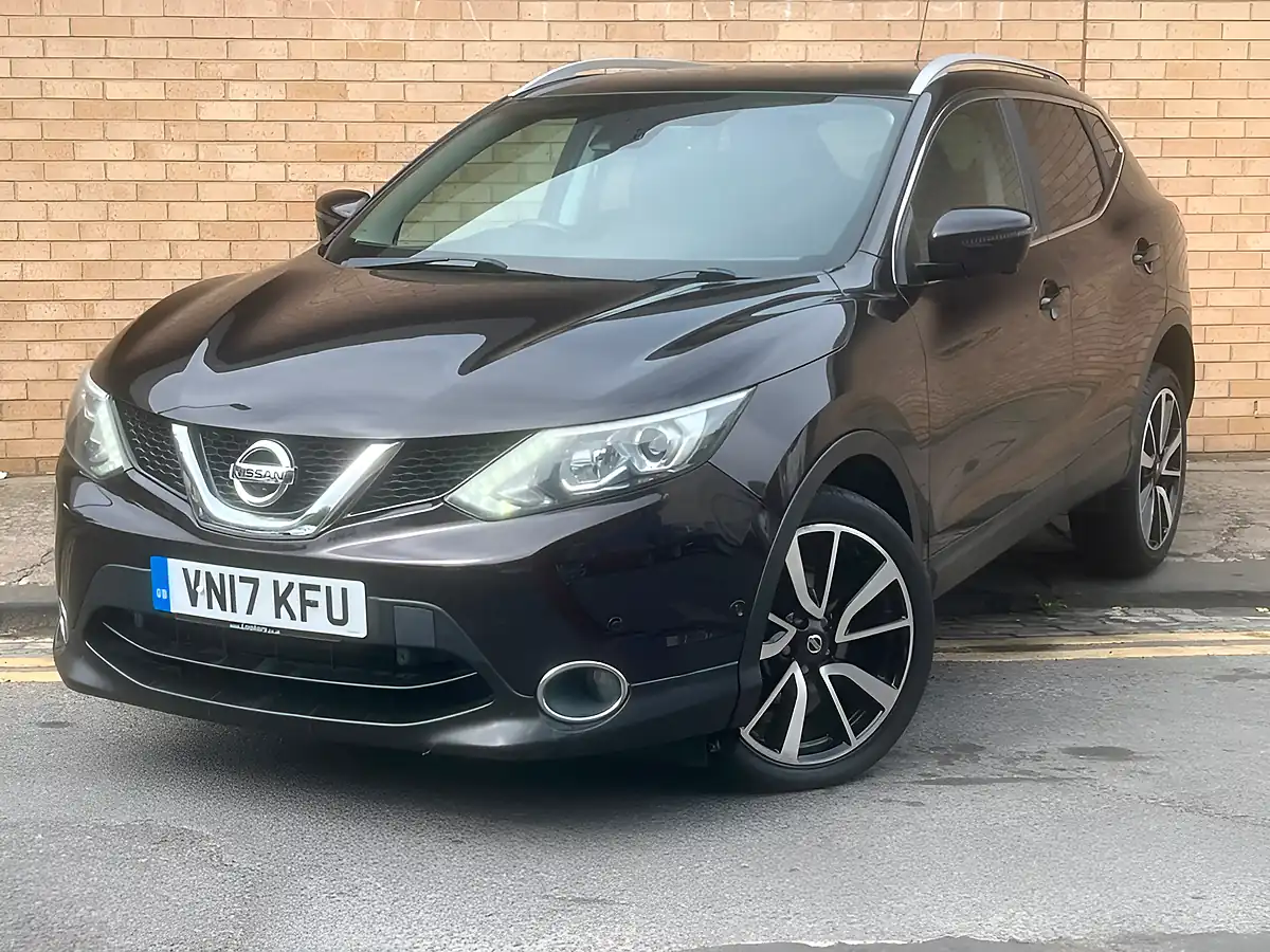 Used 2017 Nissan Qashqai Tekna Black - Interior and Exterior details 2