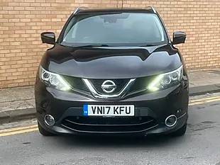 Used 2017 Nissan Qashqai Tekna Black - Interior and Exterior details 3