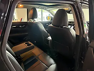Used 2017 Nissan Qashqai Tekna Black - Interior and Exterior details 13