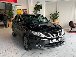 Used 2017 Nissan Qashqai Tekna Black - Interior and Exterior details 2