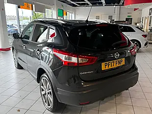 Used 2017 Nissan Qashqai Tekna Black - Interior and Exterior details 6