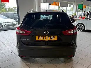 Used 2017 Nissan Qashqai Tekna Black - Interior and Exterior details 8