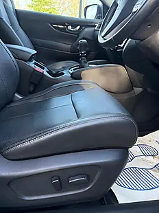 Used 2017 Nissan Qashqai Tekna Black - Interior and Exterior details 13
