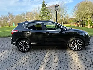 Used 2017 Nissan Qashqai Tekna Black - Interior and Exterior details 2