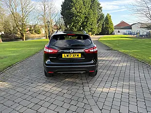 Used 2017 Nissan Qashqai Tekna Black - Interior and Exterior details 4