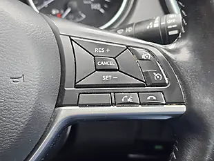 Used 2017 Nissan Qashqai Tekna Black - Interior and Exterior details 16