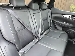 Used 2017 Nissan Qashqai Tekna Black - Interior and Exterior details 17