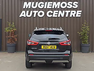 Used 2017 Nissan Qashqai Tekna Black - Interior and Exterior details 5
