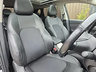 Used 2017 Nissan Qashqai Tekna Black - Interior and Exterior details 6