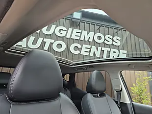 Used 2017 Nissan Qashqai Tekna Black - Interior and Exterior details 7