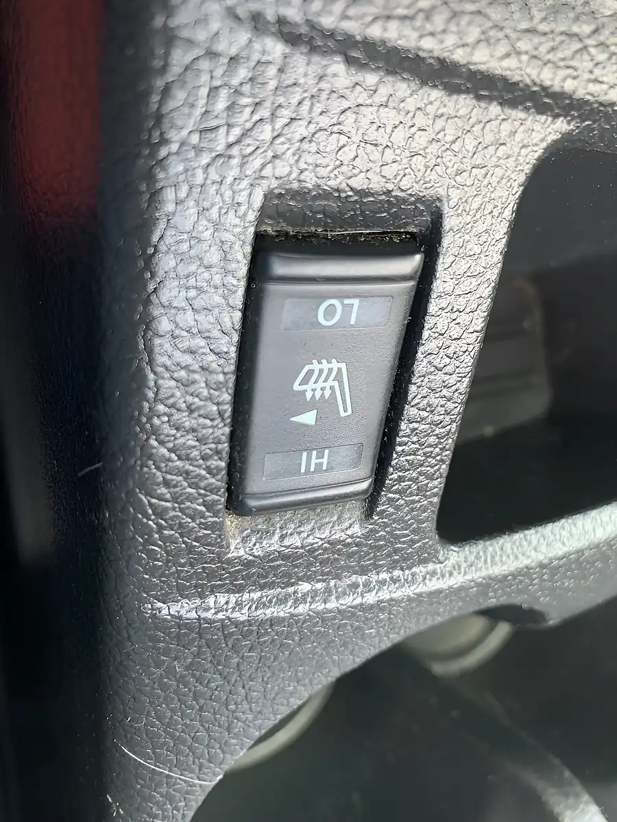 Used 2017 Nissan Qashqai Tekna Black - Interior and Exterior details 15