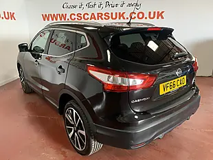 Used 2017 Nissan Qashqai Tekna Black - Interior and Exterior details 6