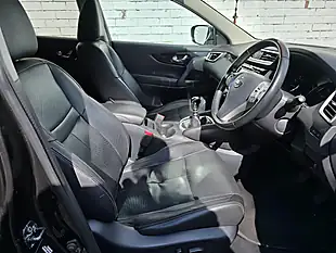 Used 2017 Nissan Qashqai Tekna Black - Interior and Exterior details 13
