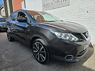 Used 2017 Nissan Qashqai Tekna Black - Interior and Exterior details 2