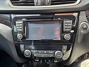Used 2017 Nissan Qashqai Tekna Black - Interior and Exterior details 20