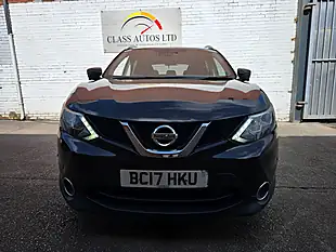 Used 2017 Nissan Qashqai Tekna Black - Interior and Exterior details 3