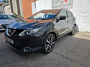 Used 2017 Nissan Qashqai Tekna Black - Interior and Exterior details 4